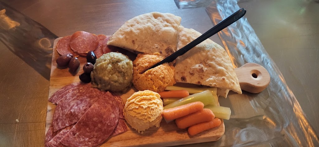 Rapscallion Pub | restaurant | 3 Arnold Rd, Sturbridge, MA 01518, USA | 5083477500 OR +1 508-347-7500