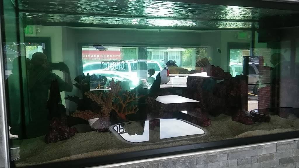 Buzz Box Wings | restaurant | 4445 Broadway, Gary, IN 46409, USA | 2194270249 OR +1 219-427-0249