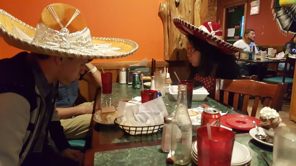 Fiesta Mexicana | restaurant | 327 12th St, Hammonton, NJ 08037, USA | 6097041611 OR +1 609-704-1611