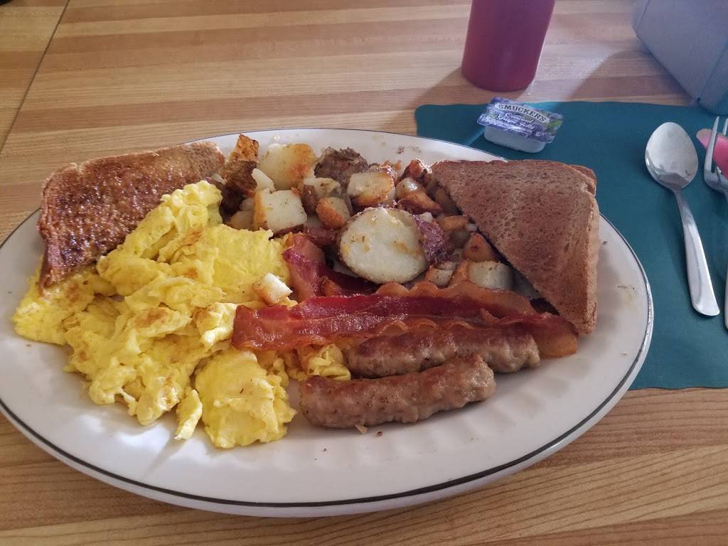 Sterks Restaurant | restaurant | 63 Hyde St, Wakeman, OH 44889, USA | 4408392025 OR +1 440-839-2025