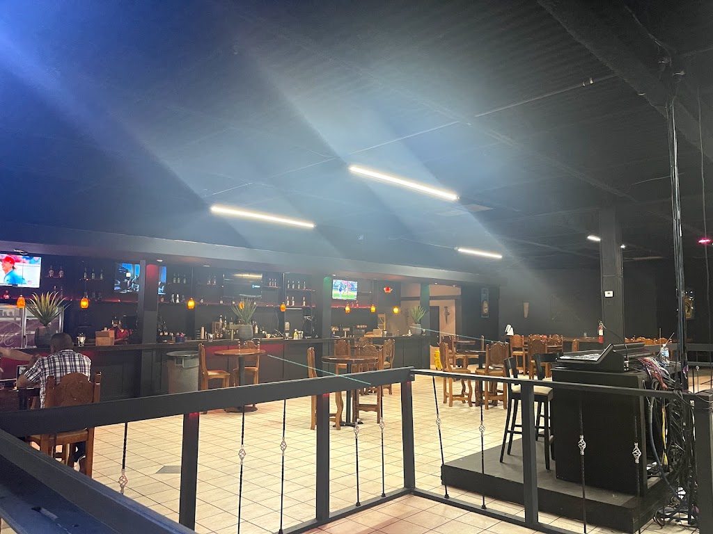 Black Agave Lounge Tequila Ortiz / Mariscos KC | restaurant | 806 W Old 56 Hwy, Olathe, KS 66061, USA | 9137800095 OR +1 913-780-0095