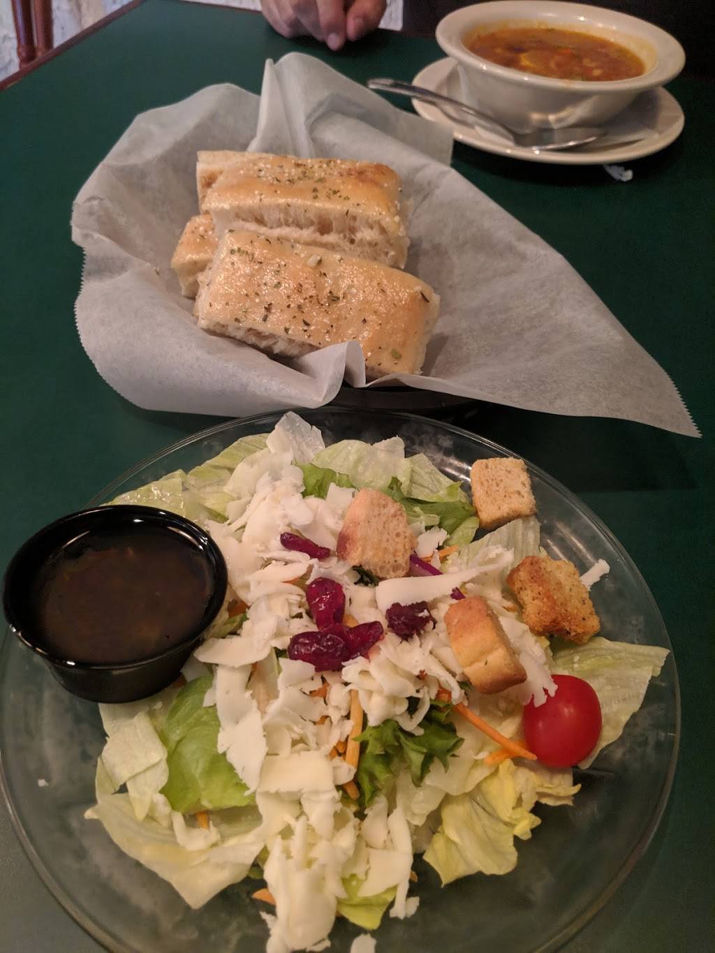 Giuseppes | restaurant | 2539 E Stone Dr, Kingsport, TN 37660, USA | 4232885265 OR +1 423-288-5265