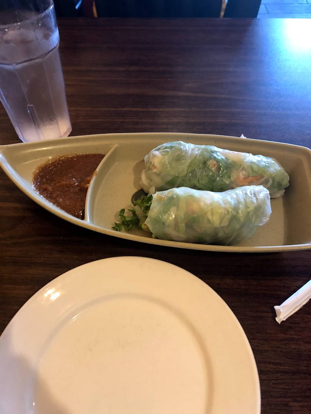 Big Bowl Pho | restaurant | 7106 NW Prairie View Rd, Kansas City, MO 64151, USA | 8163823488 OR +1 816-382-3488