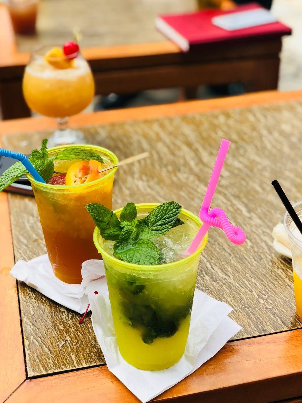 Trader Sams Enchanted Tiki Bar | restaurant | 1150 Magic Way, Anaheim, CA 92802, USA | 7147813463 OR +1 714-781-3463