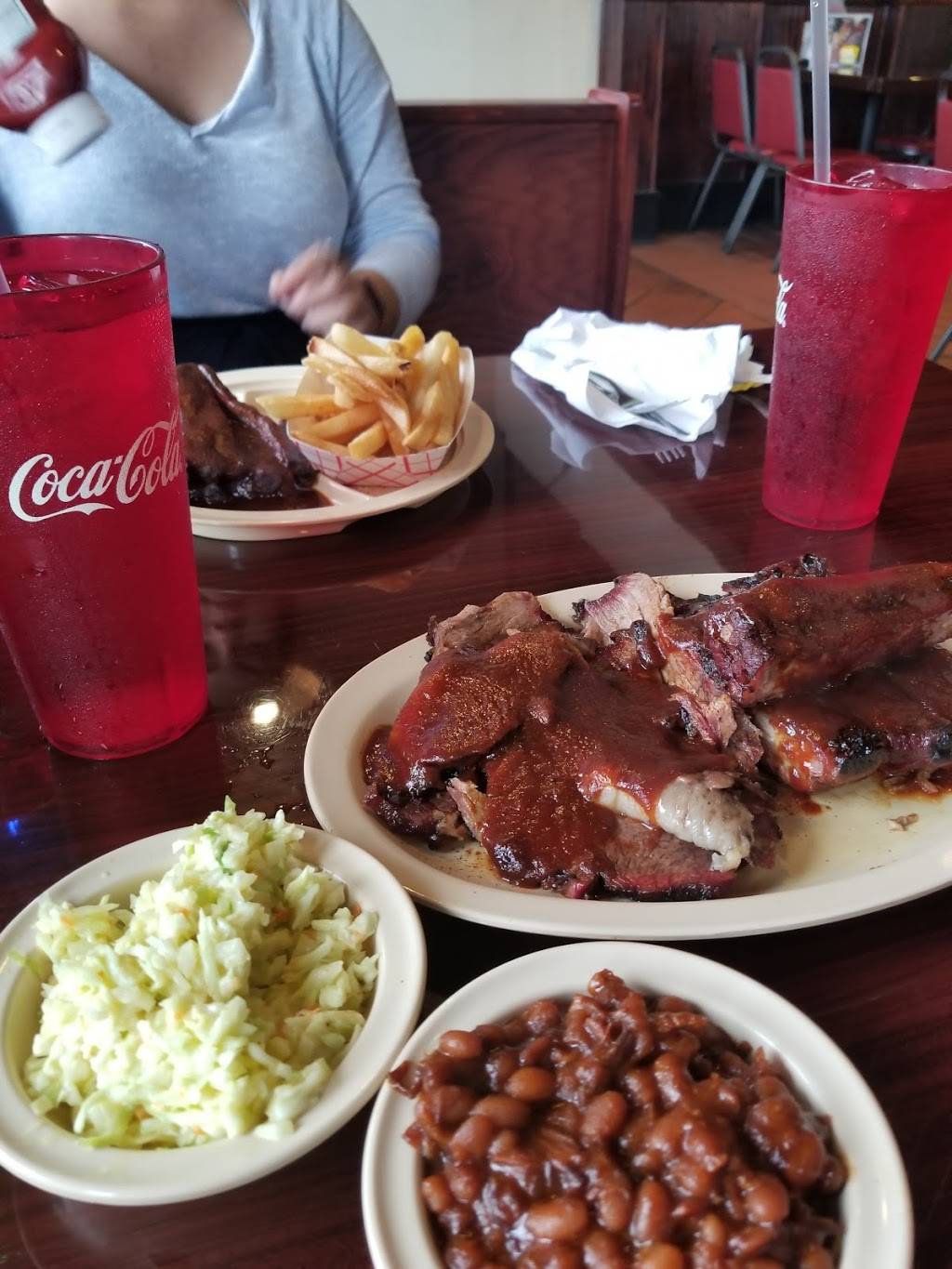 Neelys Interstate Bar-B-Que | restaurant | 7209 Winchester Rd, Memphis, TN 38125, USA | 9016246415 OR +1 901-624-6415
