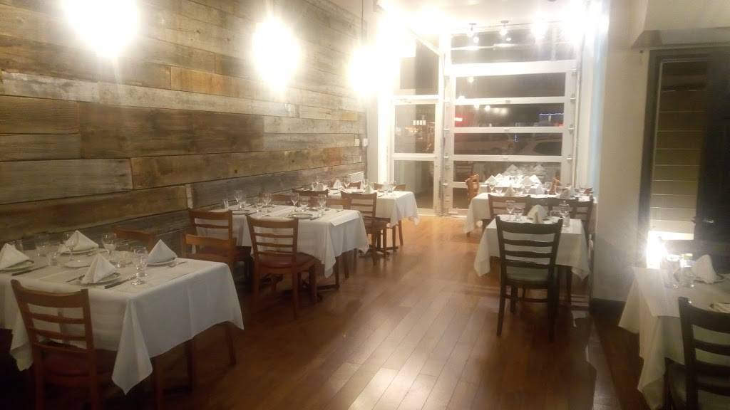 Restaurant Tilos | restaurant | 6587 Avenue Somerled, Montréal, QC H4V 1T1, Canada | 5144852485 OR +1 514-485-2485