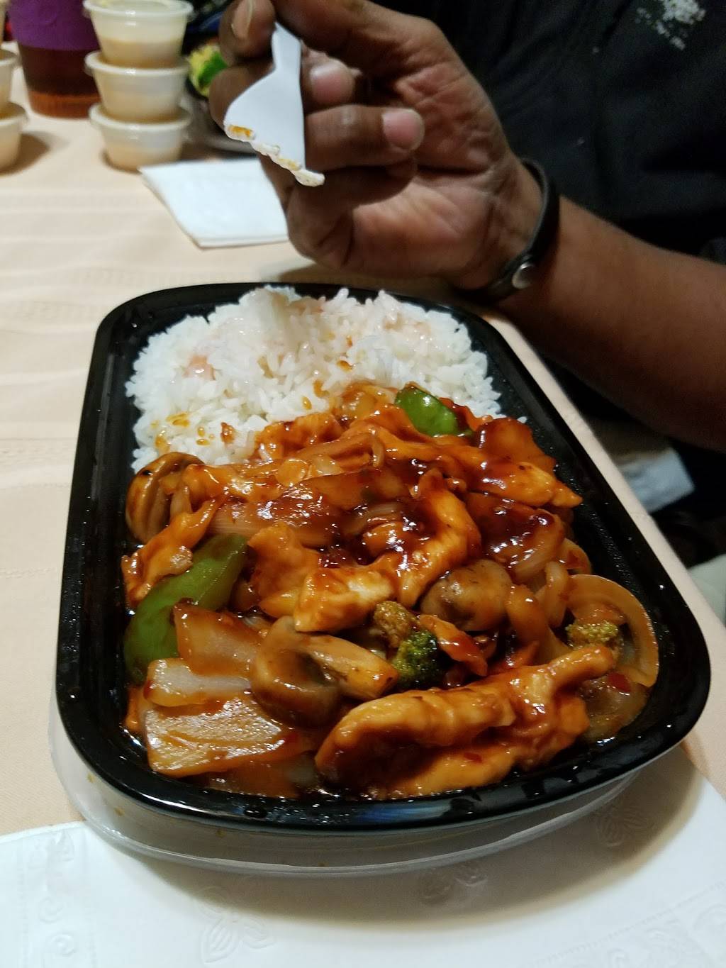 China House Chinese Restaurant | restaurant | 1001 N Eastman Rd, Kingsport, TN 37664, USA | 4232474461 OR +1 423-247-4461