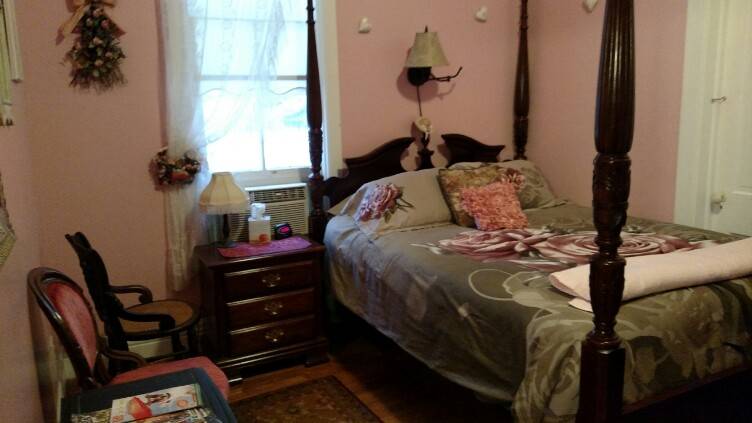 Old Mission Inn | restaurant | 18599 Mission Rd, Traverse City, MI 49686, USA | 2312237770 OR +1 231-223-7770