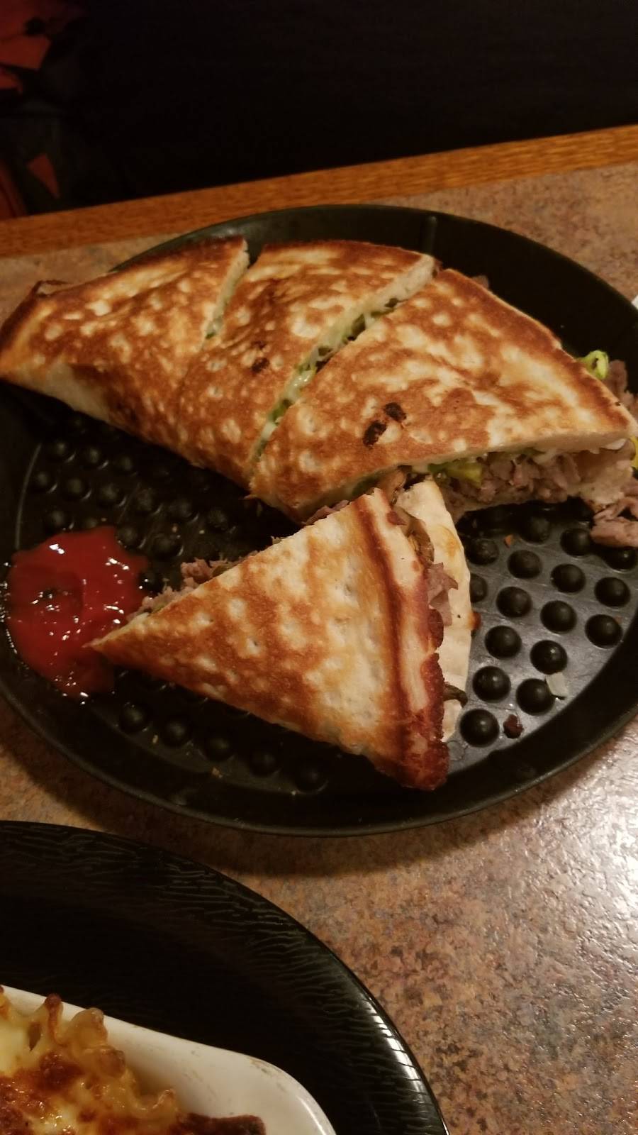 Ginos Pizza & Spaghetti House | meal delivery | 86 Fayette Town Center, Fayetteville, WV 25840, USA | 3045742604 OR +1 304-574-2604