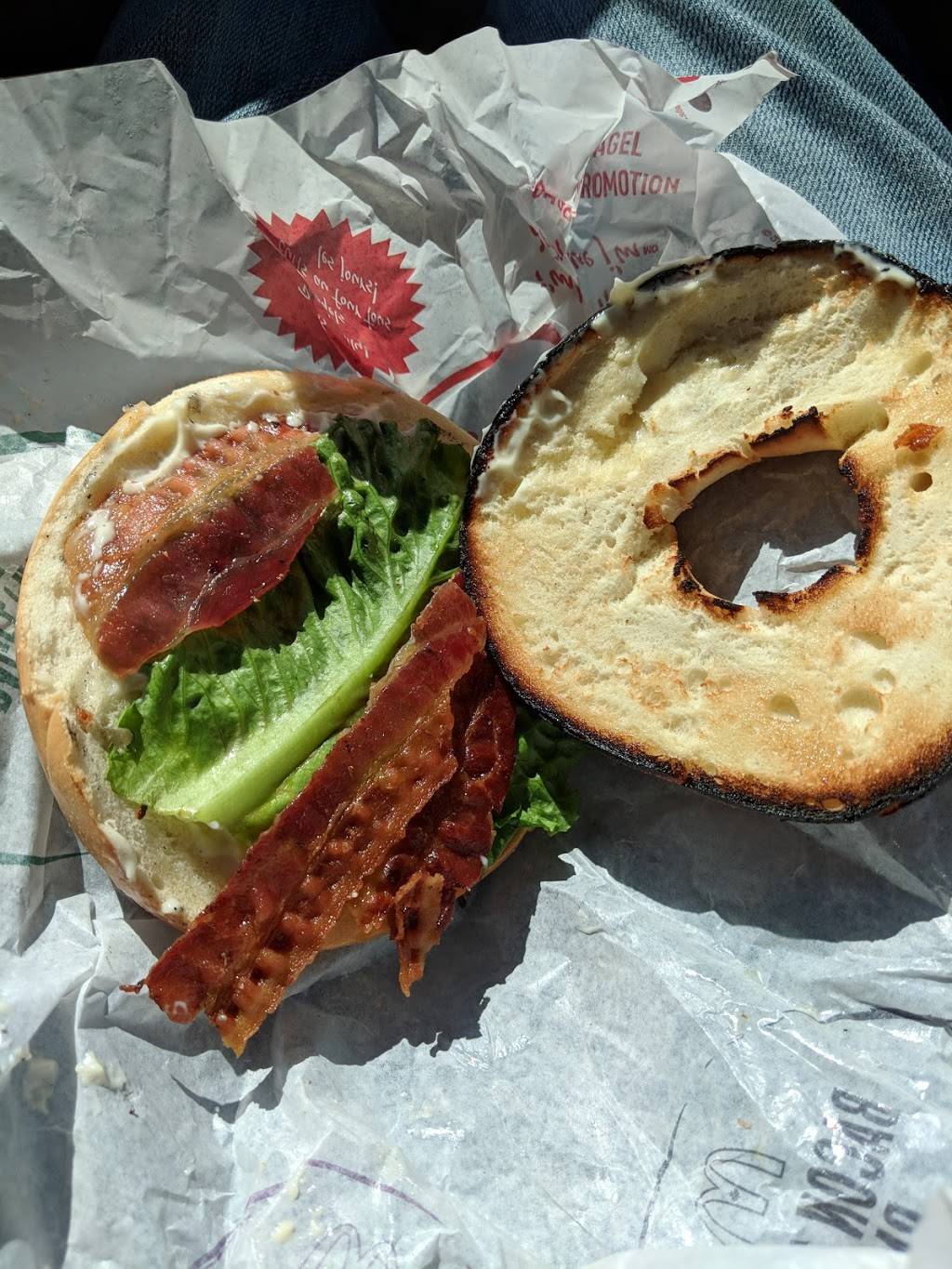 McDonalds | cafe | 305 Boulevard Sir-Wilfrid-Laurier, Beloeil, QC J3G 4H3, Canada | 4504642740 OR +1 450-464-2740