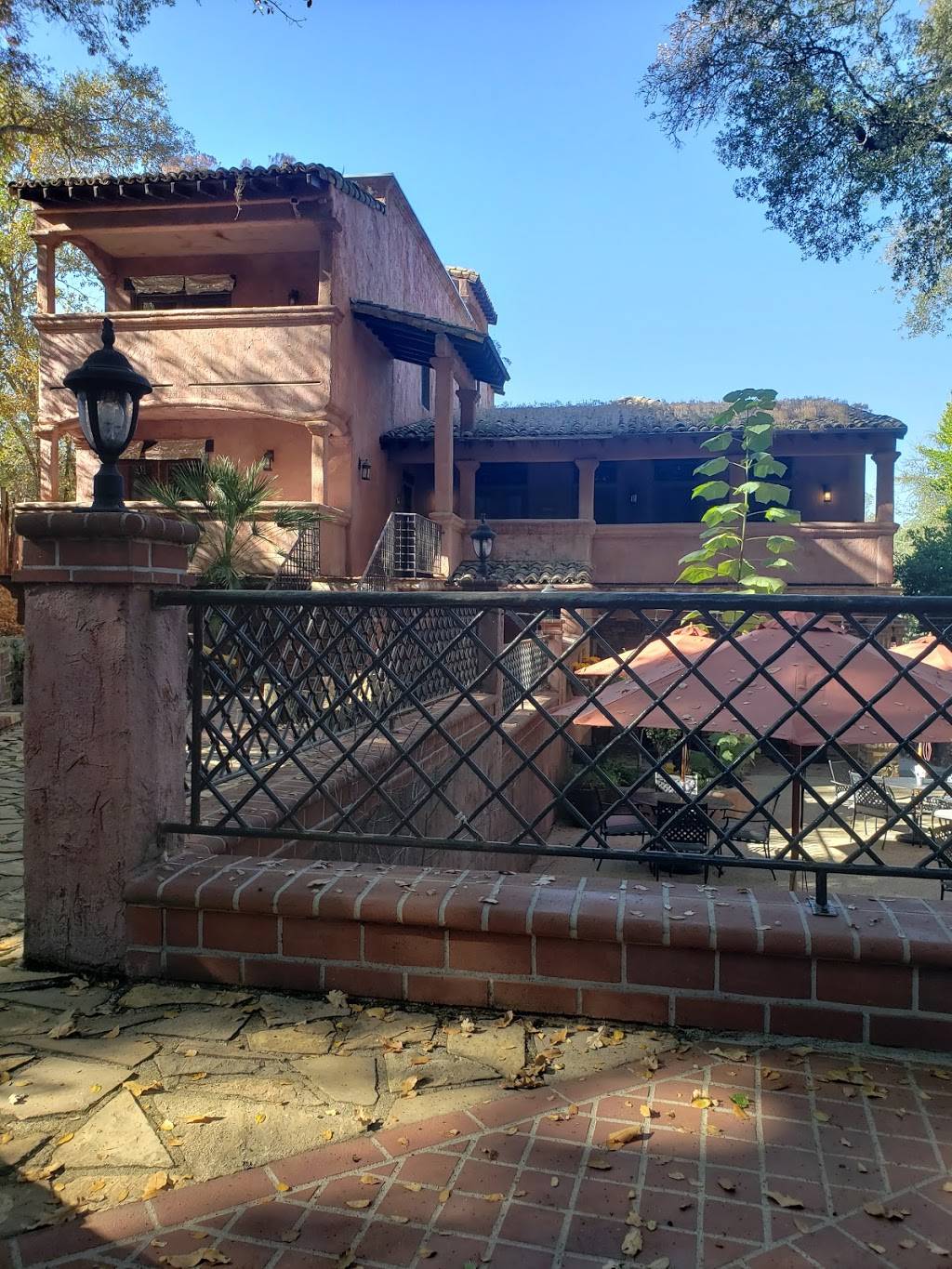 Villa Privata | restaurant | 1218 Jackson Gate Rd, Jackson, CA 95642, USA | 2092568084 OR +1 209-256-8084