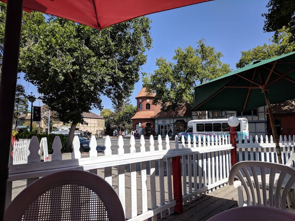 Big Bopper Drive-in | restaurant | 1510 Mission Dr, Solvang, CA 93463, USA | 8056886018 OR +1 805-688-6018