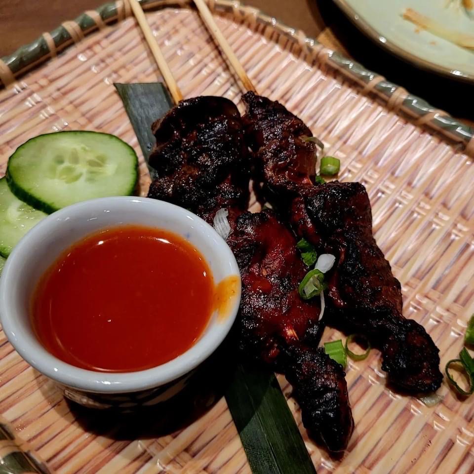 Mitr Ping Yang Thai Kitchen | restaurant | 1281 Congress St, Portland, ME 04102, USA | 2075360868 OR +1 207-536-0868