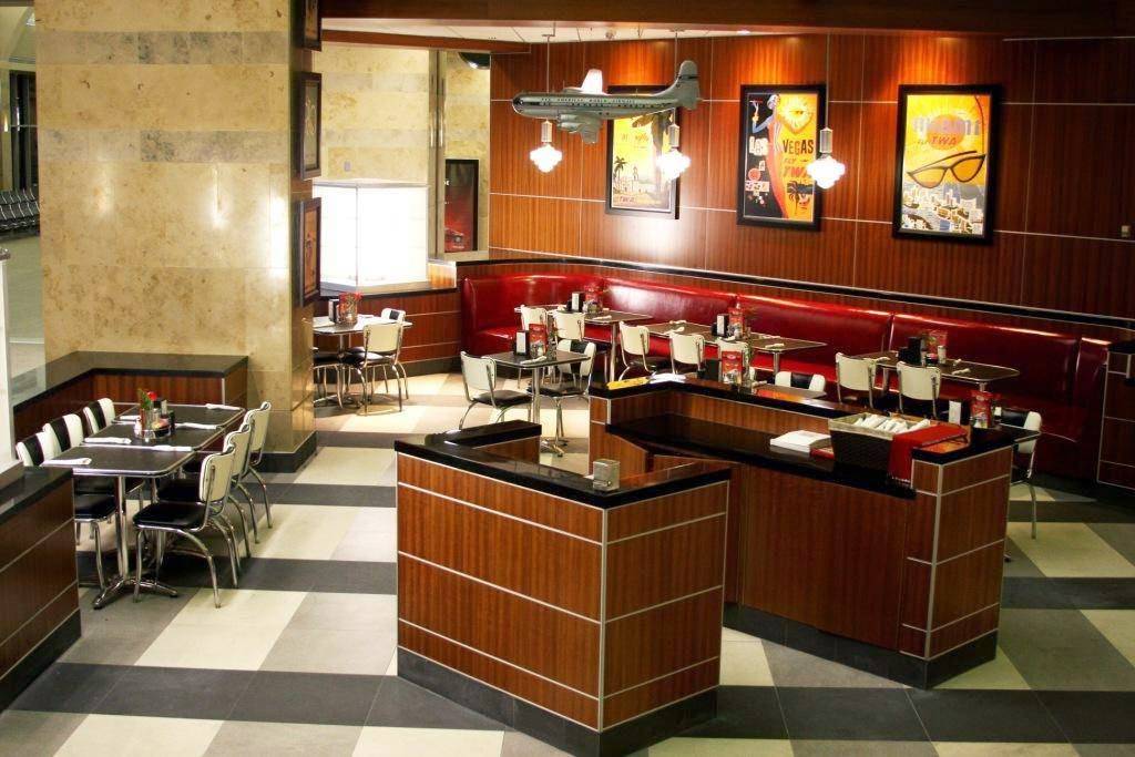 Rubys Diner | restaurant | 18601 Airport Way, Santa Ana, CA 92707, USA | 9492526125 OR +1 949-252-6125