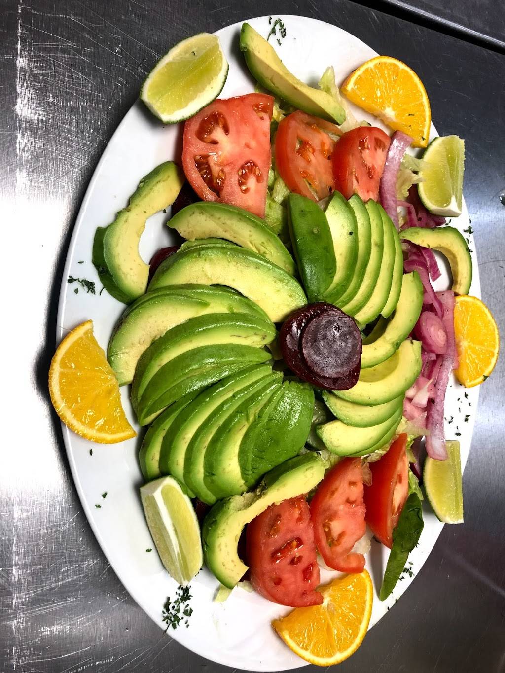 Punto Rojo Cafe | restaurant | 209 Forest Ave, Glen Cove, NY 11542, USA | 5168014545 OR +1 516-801-4545