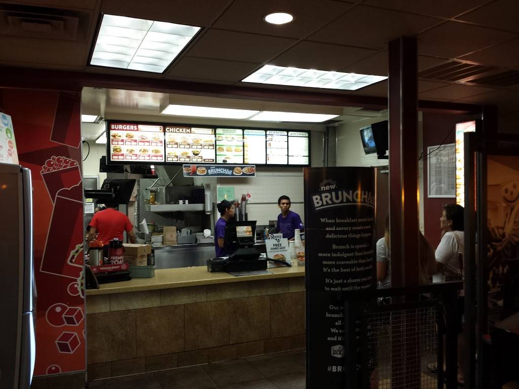 Jack in the Box | restaurant | 1501 W 6th St, Corona, CA 92882, USA | 9517340354 OR +1 951-734-0354