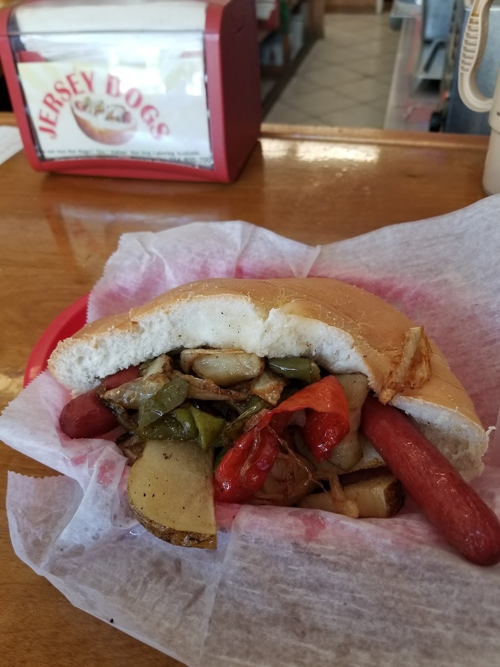 Jersey Dogs | restaurant | 3330 E Atlantic Blvd, Pompano Beach, FL 33062, USA | 7548007006 OR +1 754-800-7006