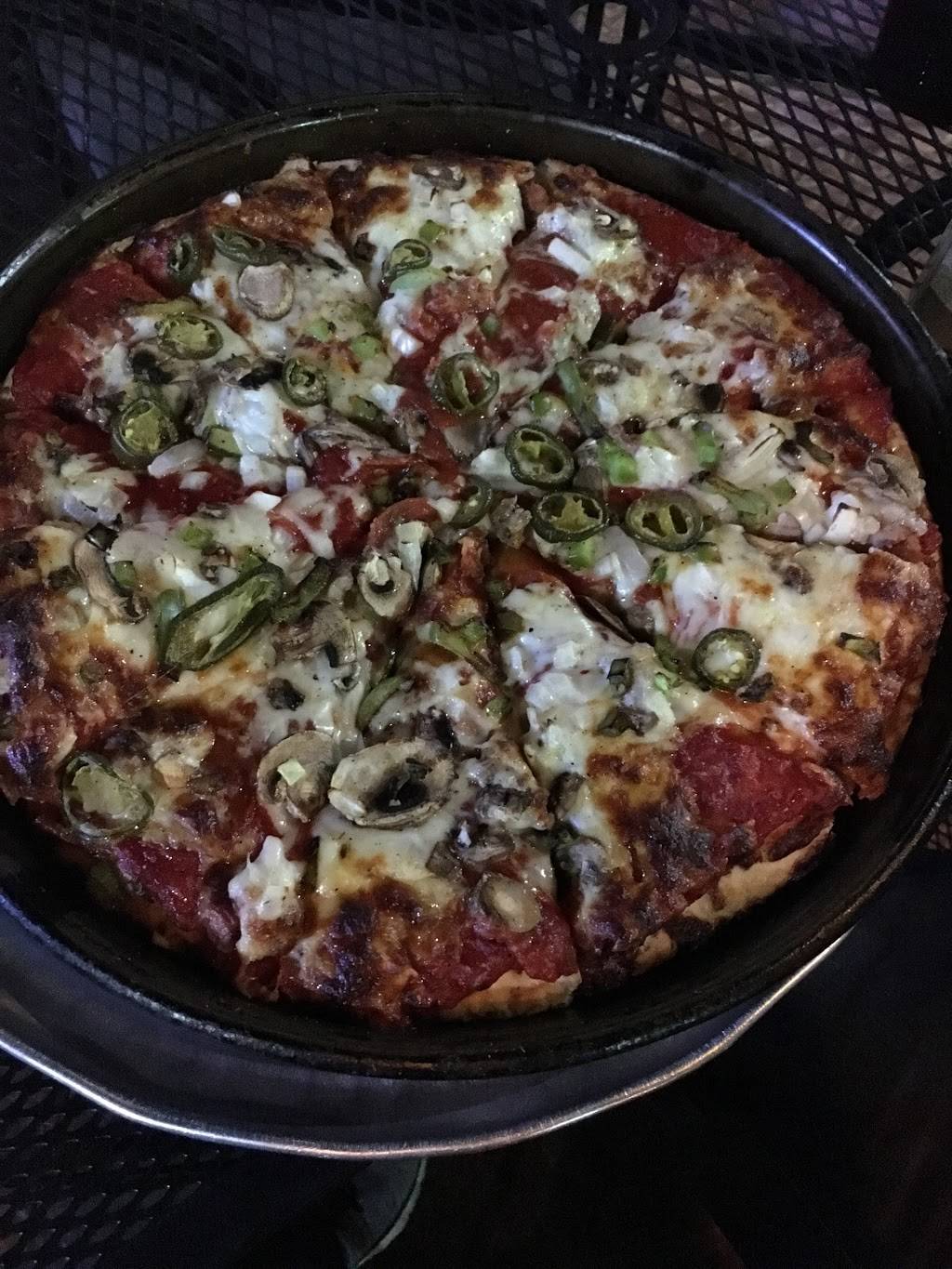 Walts Pizza & Restaurant | restaurant | 213 S Court St, Marion, IL 62959, USA | 6189938668 OR +1 618-993-8668