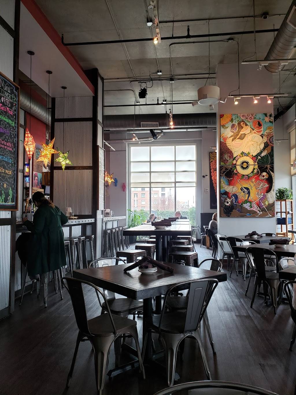 Que Onda Tacos + Tequila Uptown | restaurant | 333 W Trade St #101, Charlotte, NC 28202, USA | 9802562538 OR +1 980-256-2538