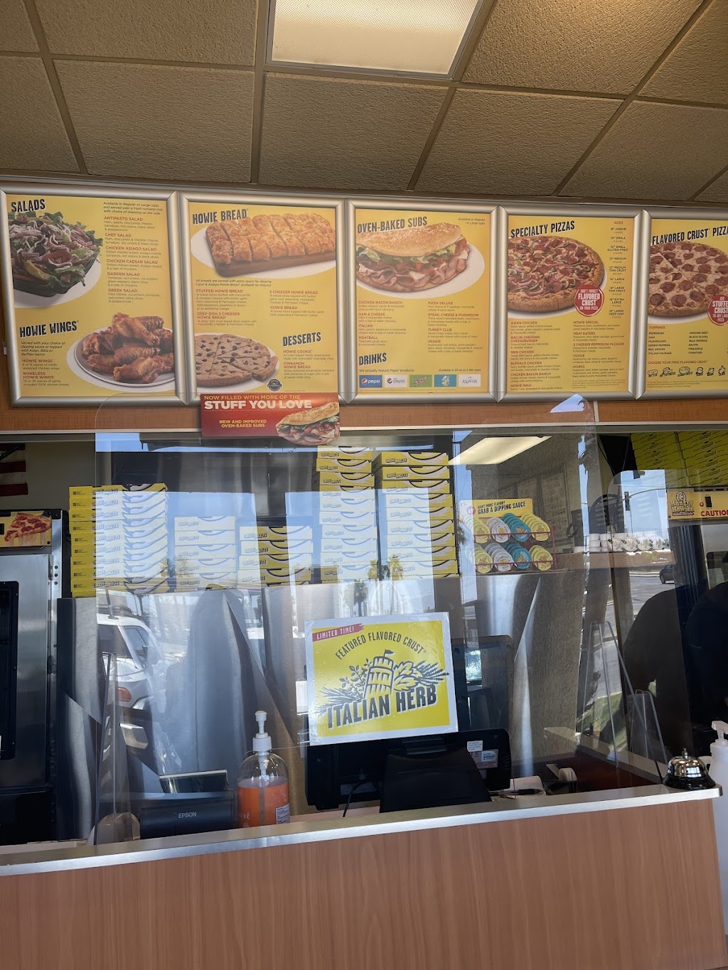 Hungry Howies Pizza | restaurant | 1100 Meadows Rd, Calexico, CA 92231, USA | 7603574700 OR +1 760-357-4700