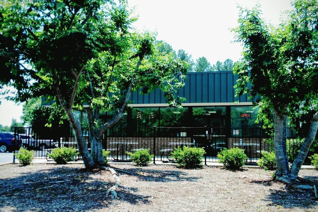 Clock | restaurant | 3798 Farrs Bridge Rd, Easley, SC 29640, USA | 8642941600 OR +1 864-294-1600