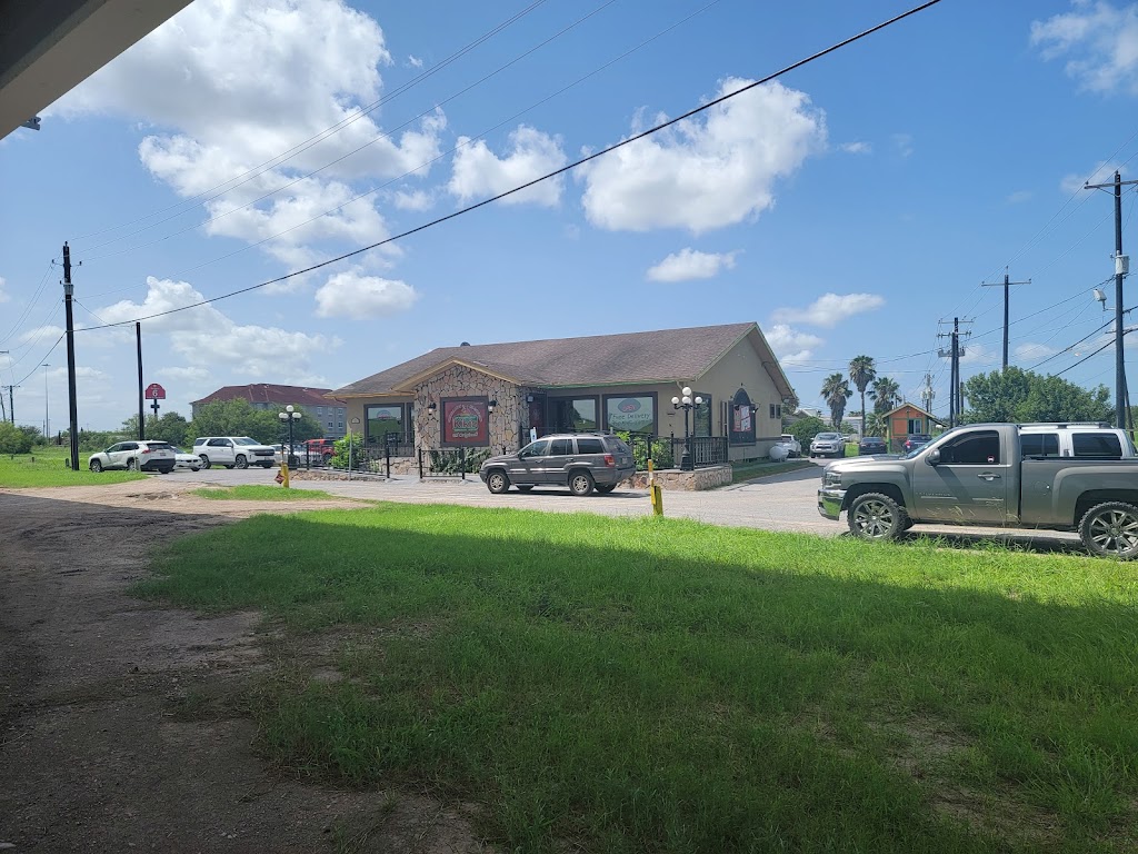 Kikis restaurant olmito | restaurant | 125 County Rd 511, Olmito, TX 78575, USA | 9565450377 OR +1 956-545-0377