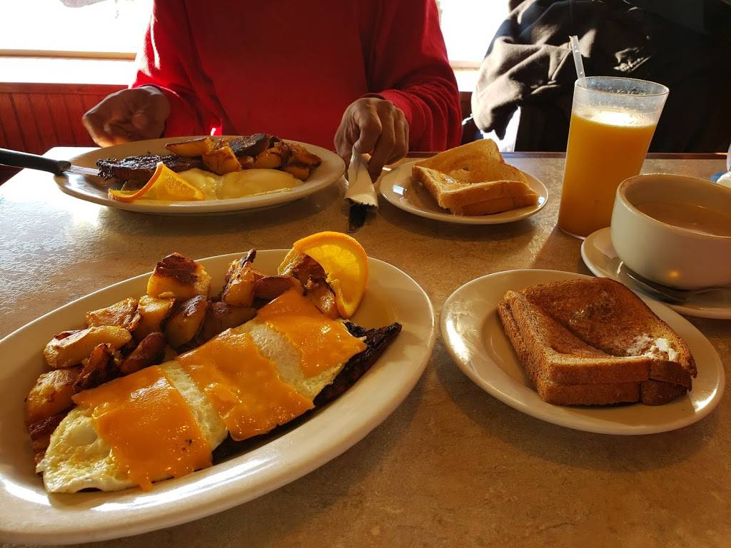 Village Cafe | cafe | 719 Washington St, Newton, MA 02458, USA | 6177955200 OR +1 617-795-5200