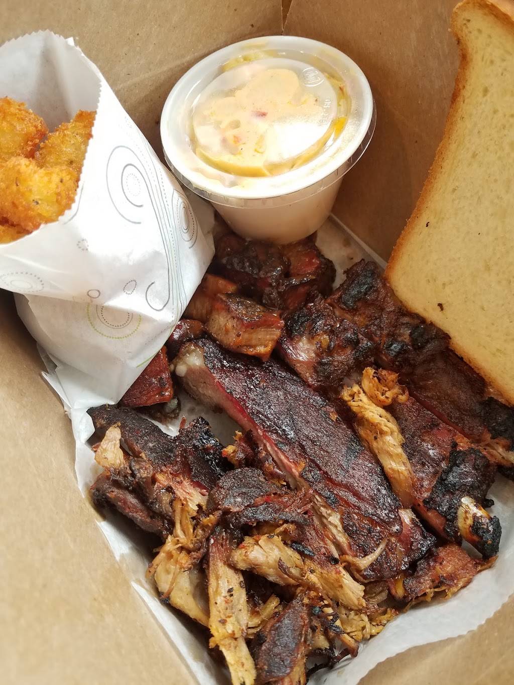 Two Scotts Barbecue | restaurant | 536 Leonard St NW, Grand Rapids, MI 49504, USA | 6166086756 OR +1 616-608-6756