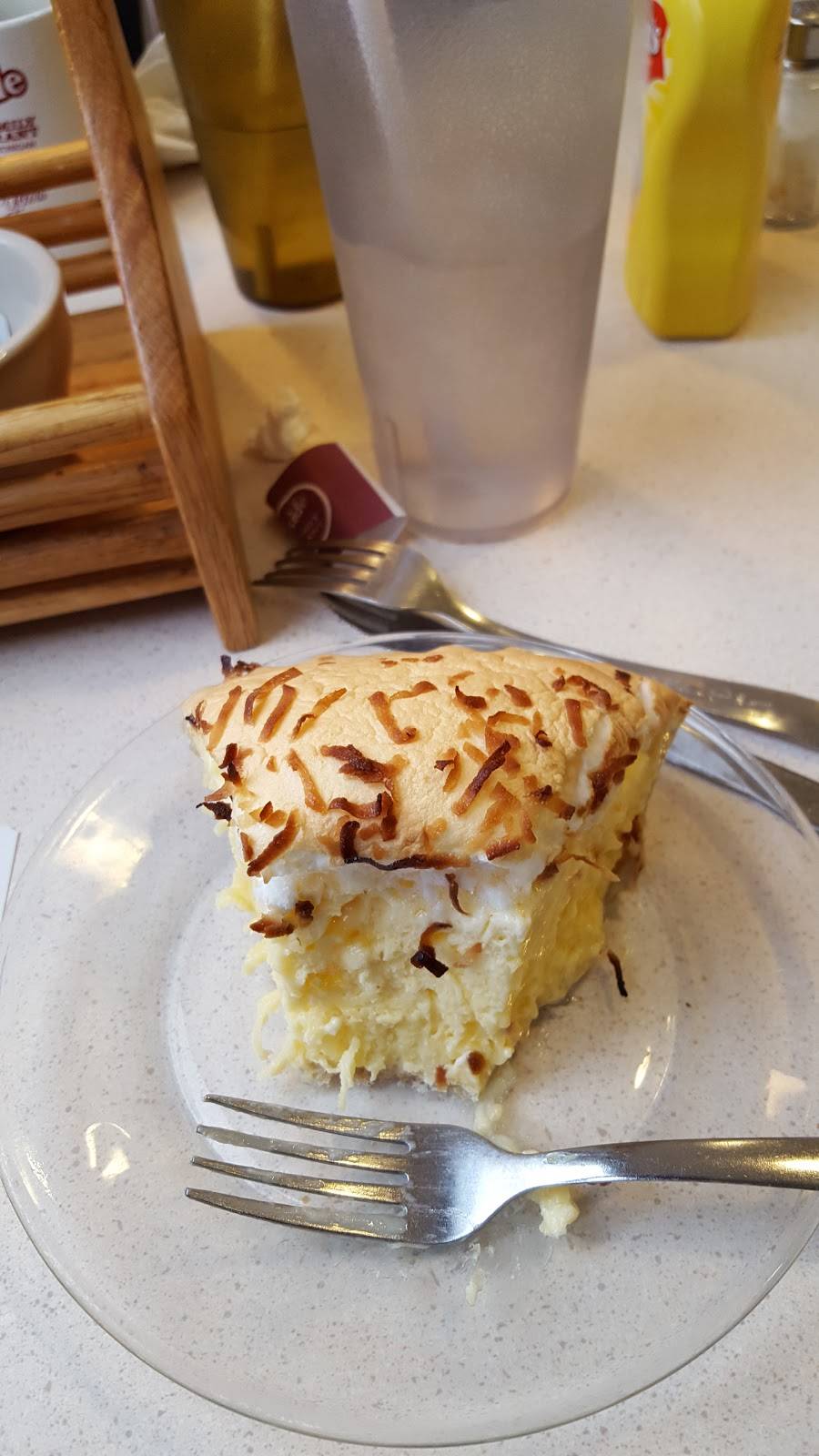 Riverside Family Restaurant | restaurant | 8295 Midland Rd, Freeland, MI 48623, USA | 9896955563 OR +1 989-695-5563