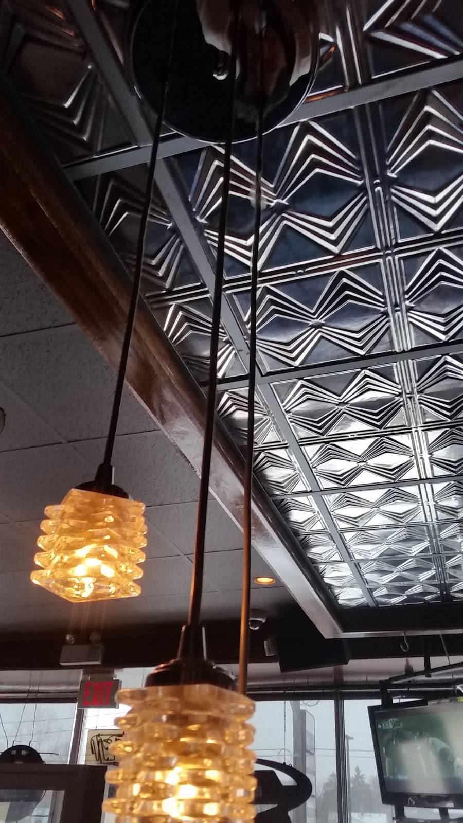 Cravins Chill & Grill | restaurant | 460 Exmouth St, Sarnia, ON N7T 5P3, Canada | 5193440004 OR +1 519-344-0004