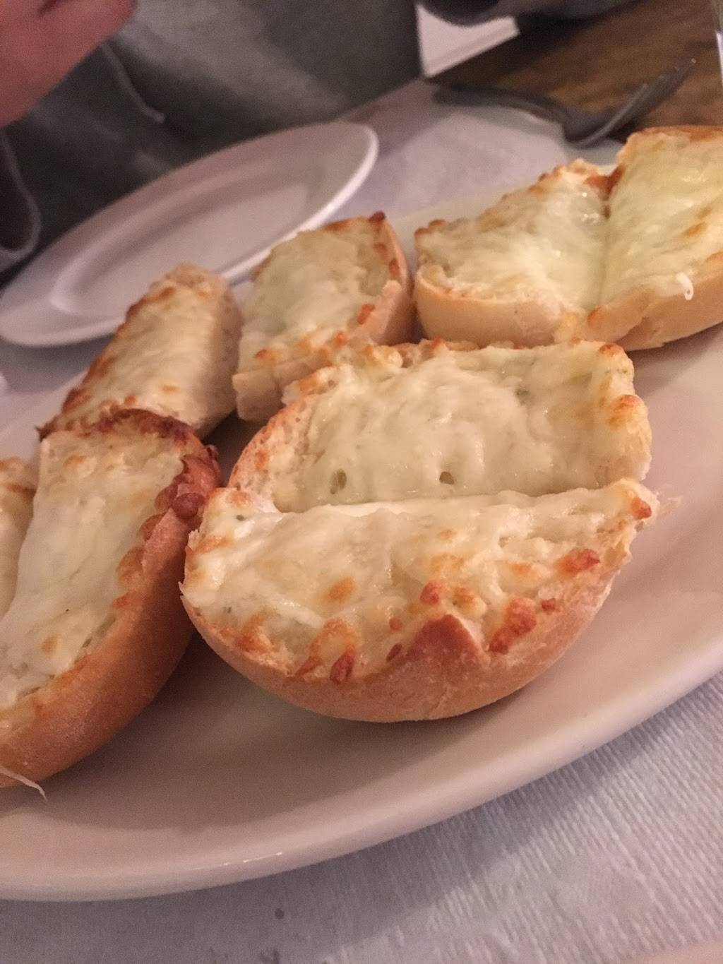 Pizarros | restaurant | 366 Marguerite Ave, Vanier, ON K1L 6S5, Canada | 6137477777 OR +1 613-747-7777