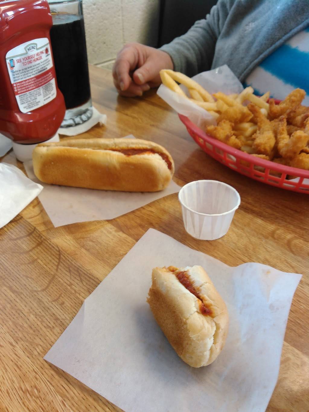 Old Town Drive-In | restaurant | 807 S Granger St, Saginaw, MI 48602, USA | 9897994162 OR +1 989-799-4162