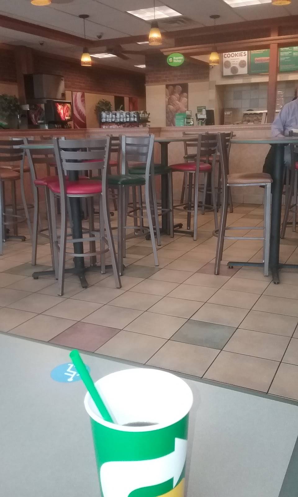 Subway | restaurant | 6952 33rd St N, Oakdale, MN 55128, USA | 6517798814 OR +1 651-779-8814