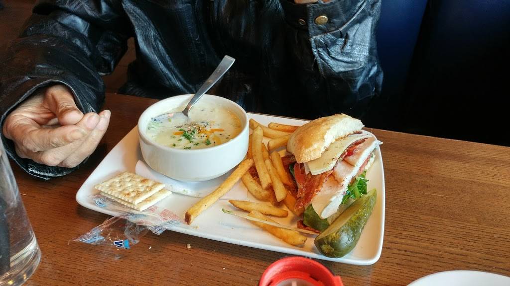 TGI Fridays | restaurant | 703 US-41, Schererville, IN 46375, USA | 2198642457 OR +1 219-864-2457