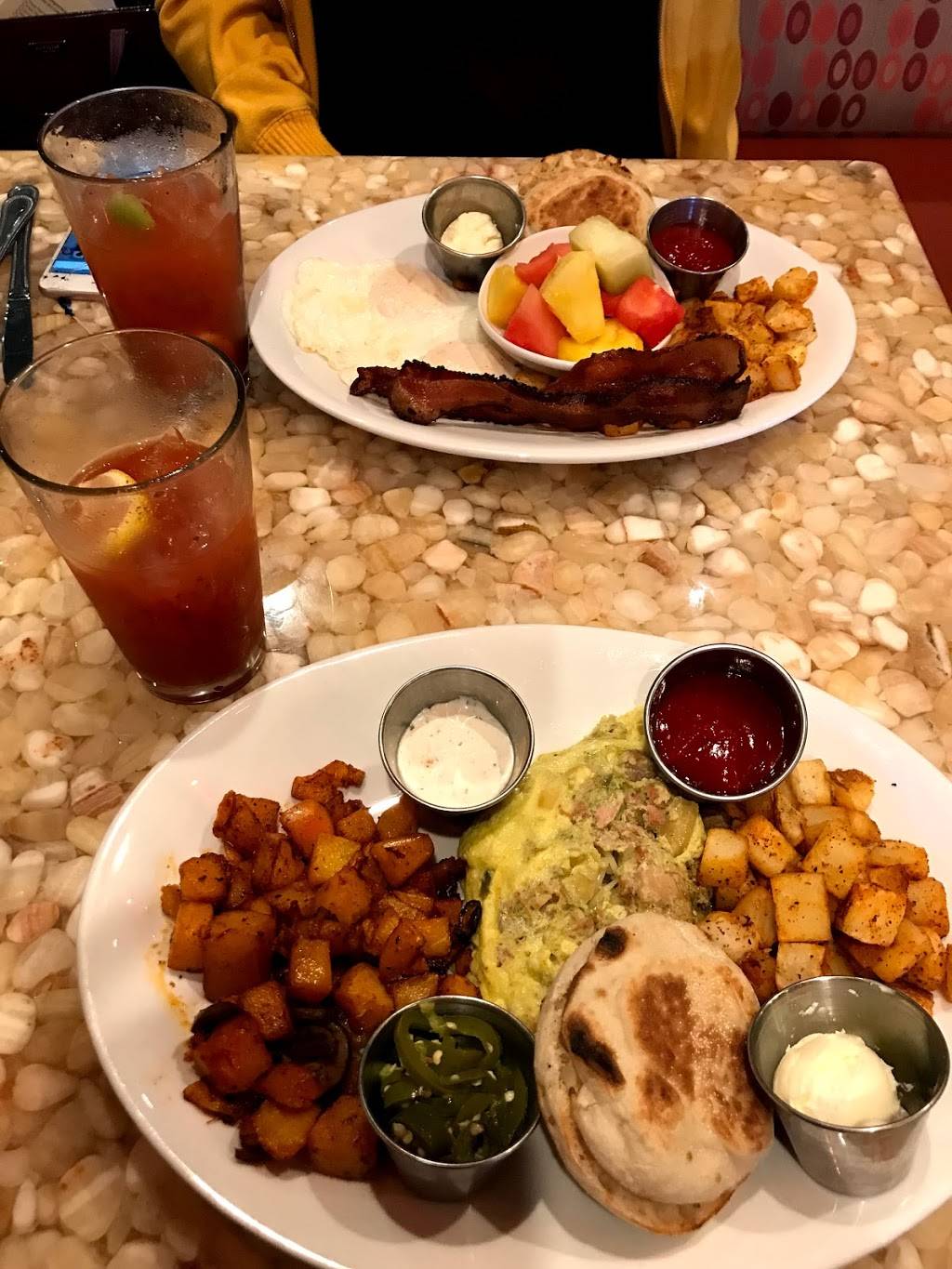 Daily Dose MidTown Grill | restaurant | 1928 E Highland Ave F-107, Phoenix, AZ 85016, USA | 6022740334 OR +1 602-274-0334