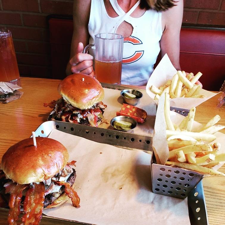 Chilis Grill & Bar | meal takeaway | 2425 Southlake Mall, Merrillville, IN 46410, USA | 2197911504 OR +1 219-791-1504