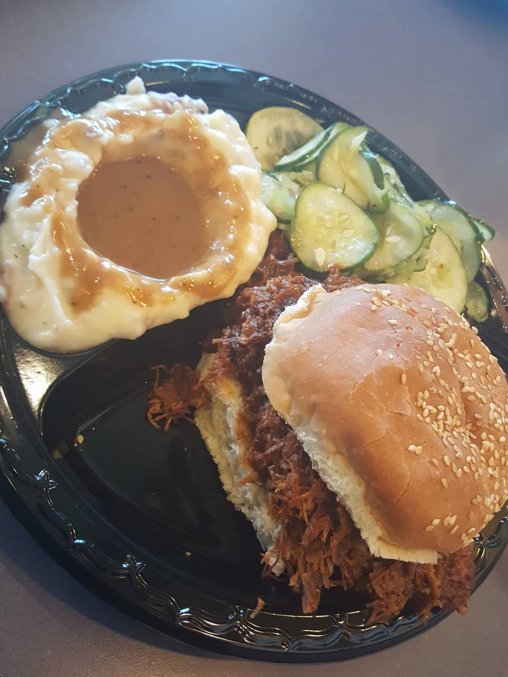 Tennessees Real BBQ Real Fast | restaurant | 260 Andover St, Peabody, MA 01960, USA | 9789779977 OR +1 978-977-9977