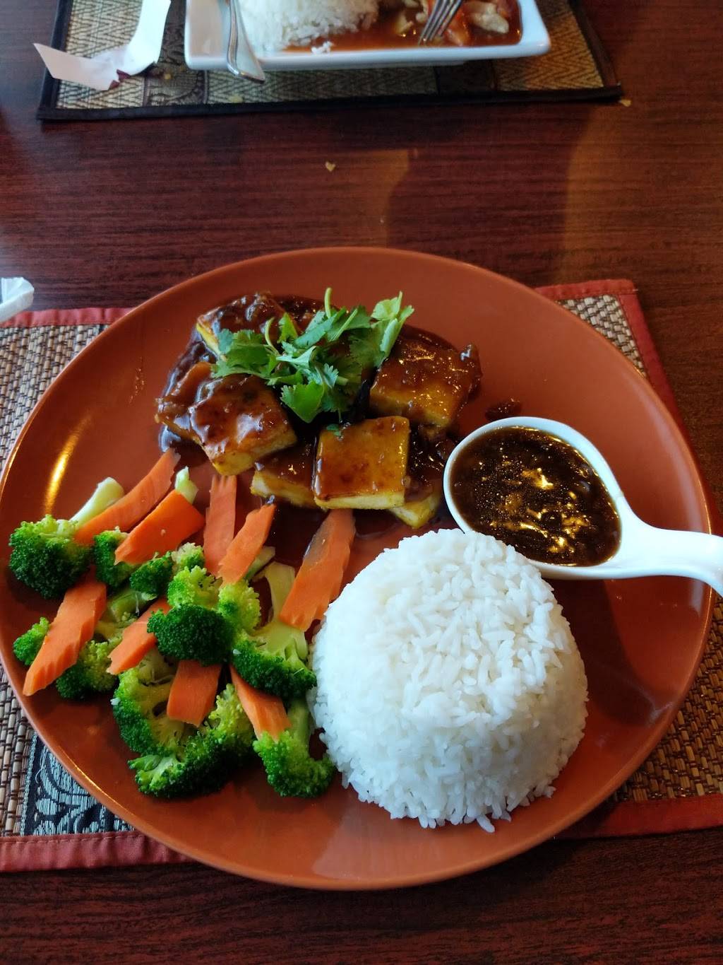 Thai Kitchen Restaurant | restaurant | 12210 Madison Ave, Lakewood, OH 44107, USA | 2162264450 OR +1 216-226-4450