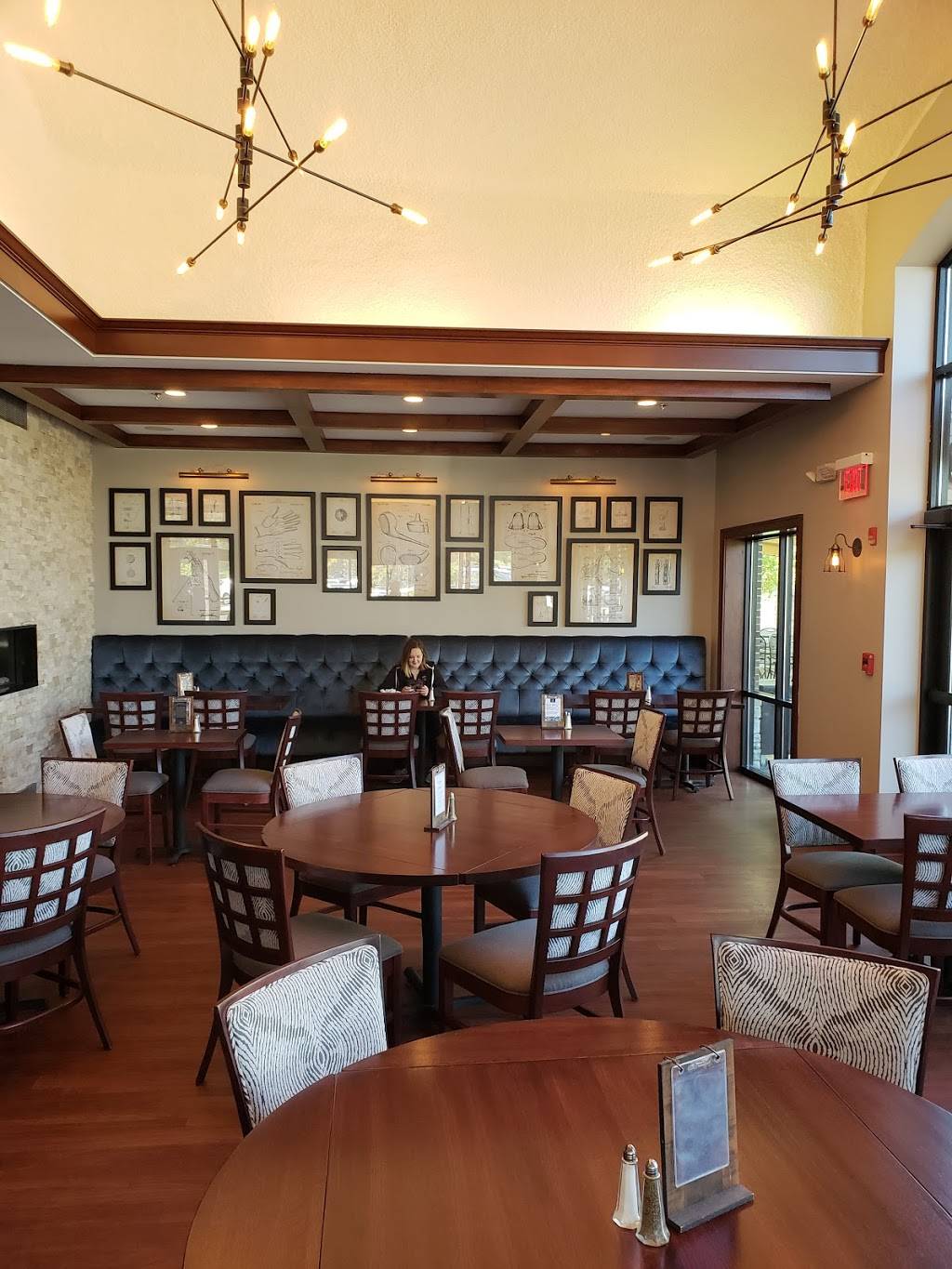 Reserve 22 | restaurant | 485 Winchell Way, Glen Ellyn, IL 60137, USA | 6304695550 OR +1 630-469-5550