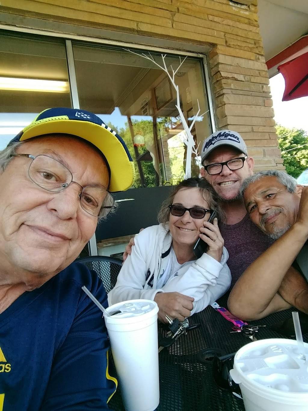 Chick Inn Drive in | restaurant | 501 Holmes Rd, Ypsilanti, MI 48198, USA | 7344833639 OR +1 734-483-3639