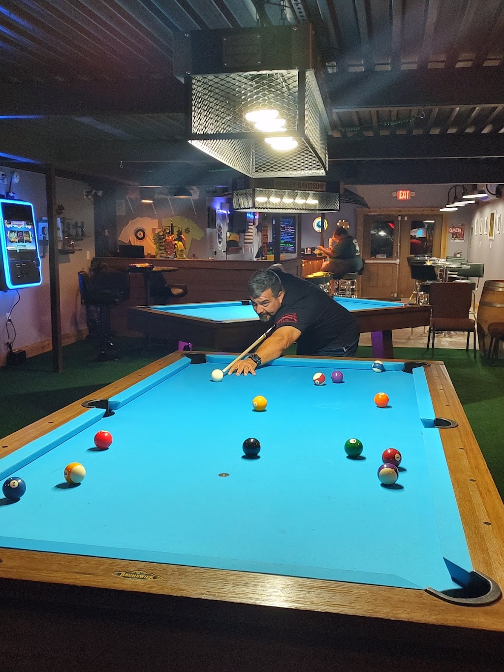 Warehouse Billiards & Corner Pocket Kitchen | restaurant | 237 N Main Ave, Lake Placid, FL 33852, USA | 8636334448 OR +1 863-633-4448