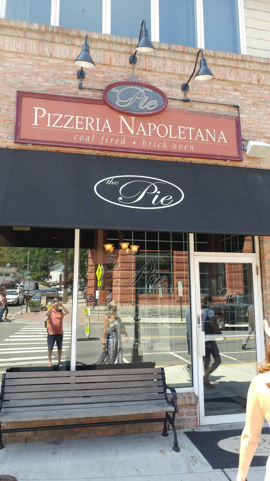 The Pie | restaurant | 216 Main St, Port Jefferson, NY 11777, USA | 6313314646 OR +1 631-331-4646