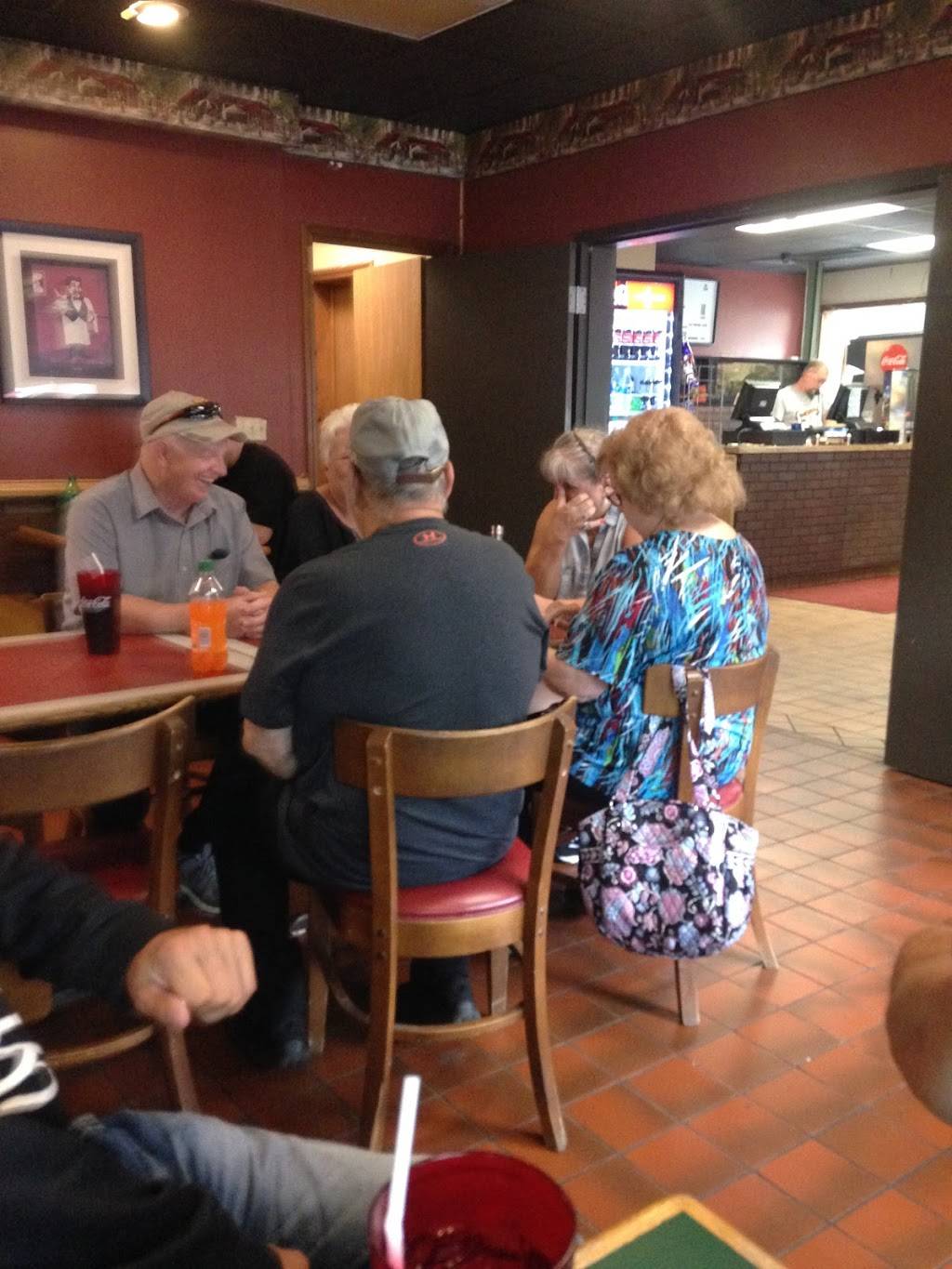 Giovannis Pizza | restaurant | 2171 Smoot Ave, Danville, WV 25053, USA | 3043694000 OR +1 304-369-4000