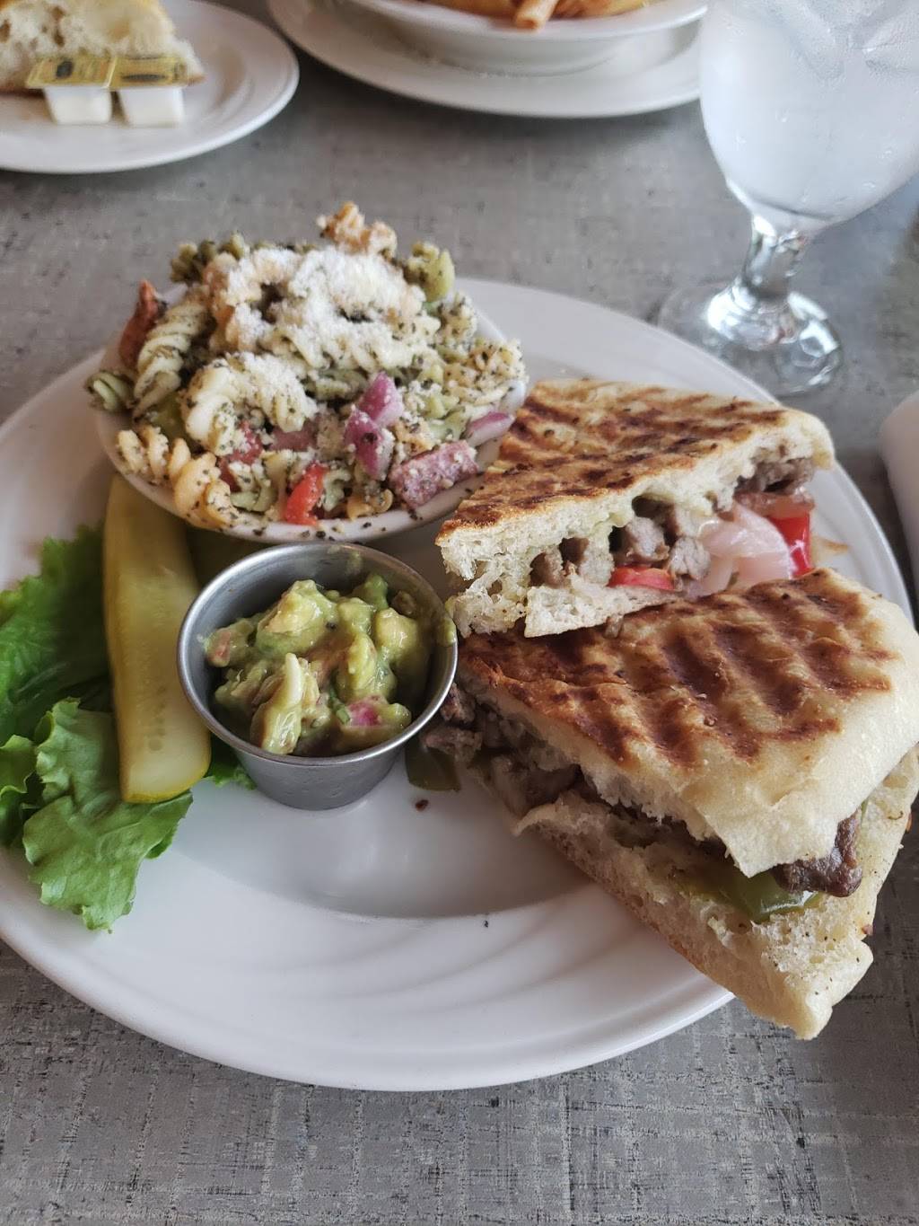 Cafe Barattas | restaurant | 600 E Locust St, Des Moines, IA 50319, USA | 5152813294 OR +1 515-281-3294