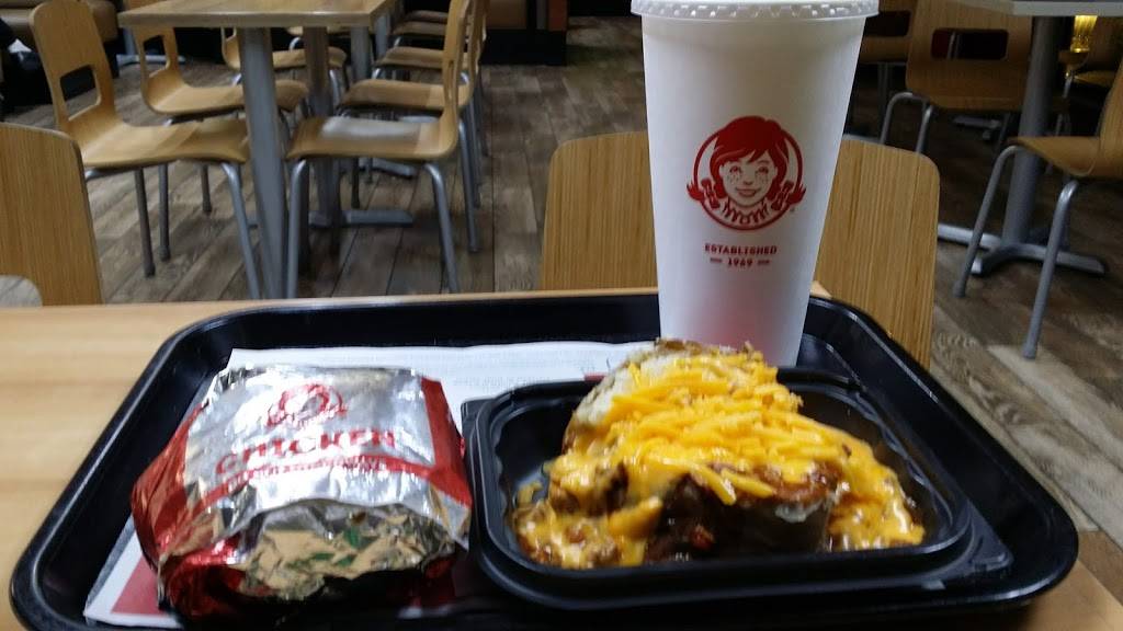 Wendys | restaurant | 17420 S Western Ave, Gardena, CA 90248, USA | 3103277707 OR +1 310-327-7707