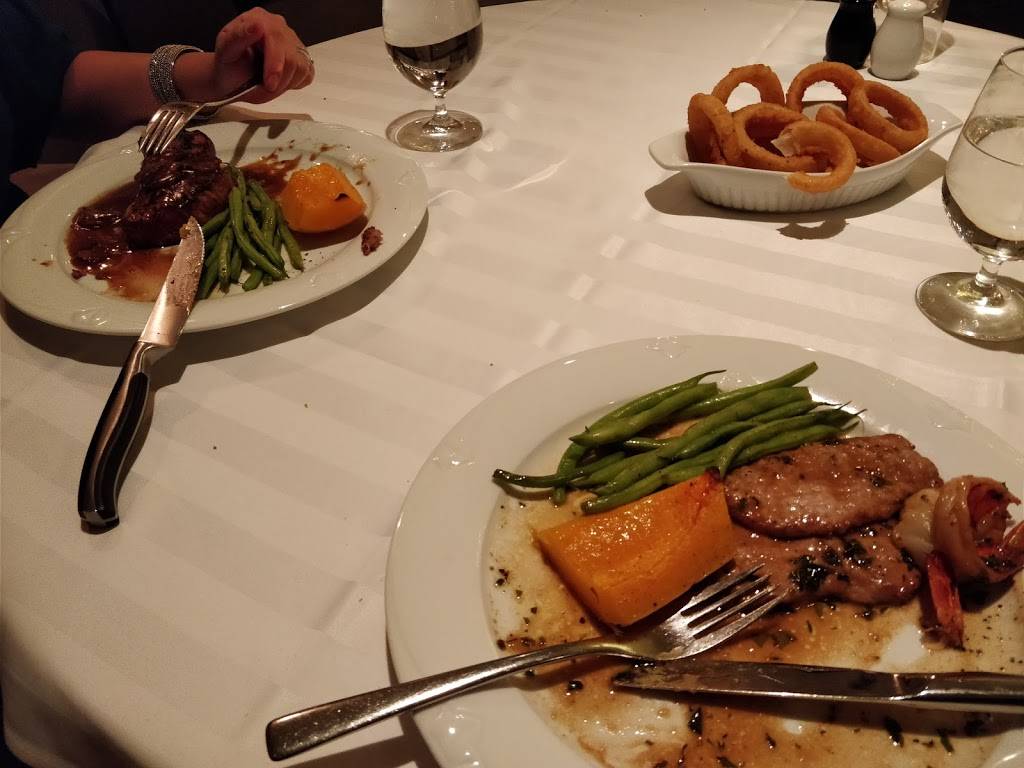 Lord Nelson Steak House | restaurant | 650 Plains Rd E, Burlington, ON L7T 2E9, Canada | 9056397950 OR +1 905-639-7950