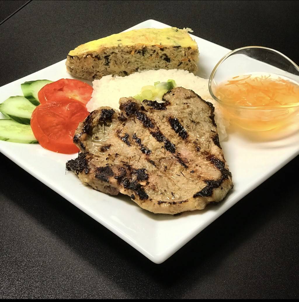 Vietnoms Café | restaurant | 33 Water St, Guilford, CT 06437, USA | 2036895299 OR +1 203-689-5299