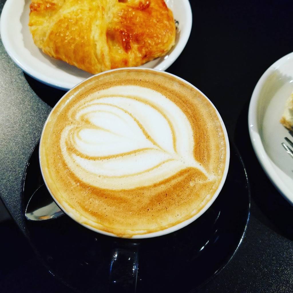 The French Bakery | bakery | Across The Marriott Hotel Below iPic Redmond (Town Center, 7330 164th Ave NE, Redmond, WA 98052, USA | 4255224931 OR +1 425-522-4931