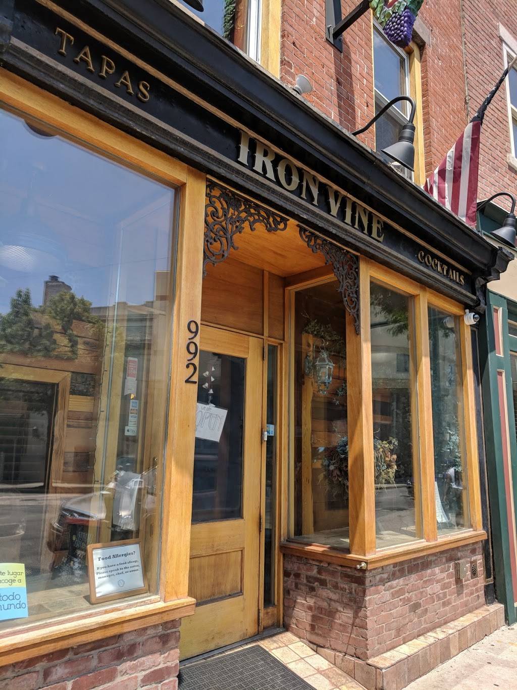 Iron Vine | restaurant | 992 Main St, Peekskill, NY 10566, USA | 9149308507 OR +1 914-930-8507