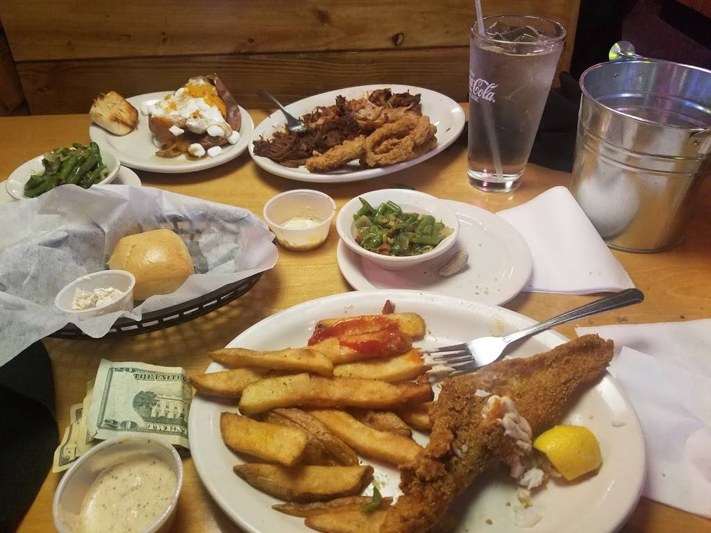 Texas Roadhouse | restaurant | 8051 N NW Roanridge Rd, Kansas City, MO 64151, USA | 8167417427 OR +1 816-741-7427